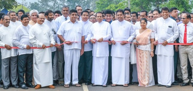 ලග්ගල නව නගරය විවෘත කිරීමේ අවස්ථාව 